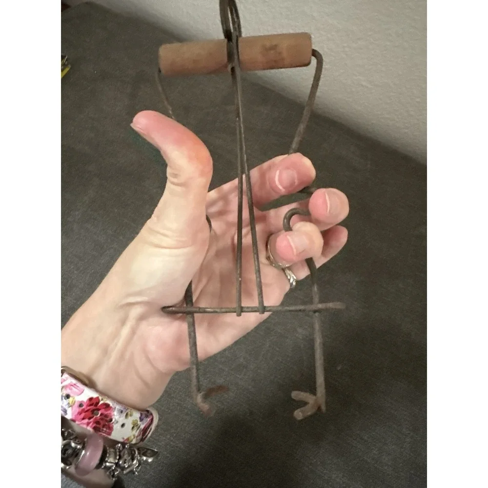 Vtg Home Canning Jar Lifter Wooden Handles Primitive Spring Loaded‎